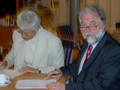  Ondertekening van het contract van de ouderenbonden